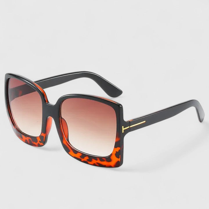 Emma & Rose Cape Town Kynzlee stylish brown sunglasses with a sleek frame, perfect for trendy sun protection and fashion.