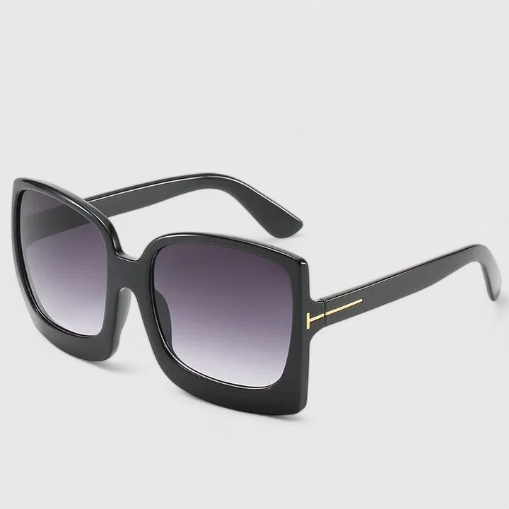 Emma & Rose Cape Town Kynzlee stylish brown sunglasses, featuring a trendy design and tinted lenses.