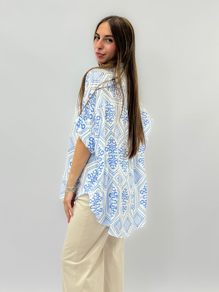 Blue oversized shirt made from Emma & Rose Cape Town Esmé™ pattern, featuring a relaxed fit and stylish design.