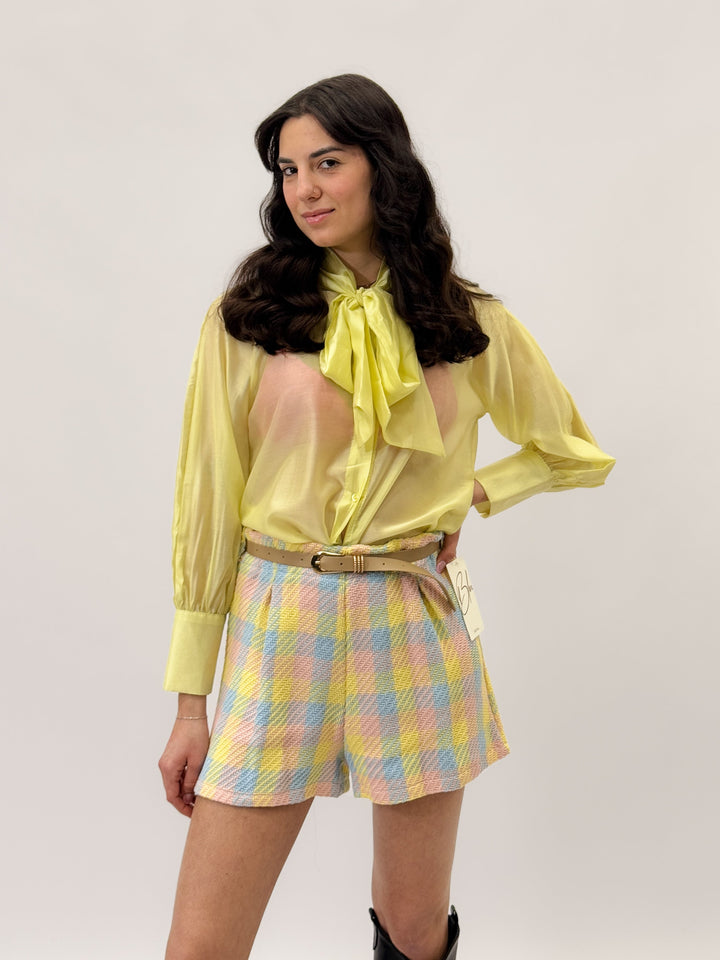 Light blue Emma & Rose Cape Town Zelda camicie with soft luxurious fabrics and a stylish shirt bow detail.
