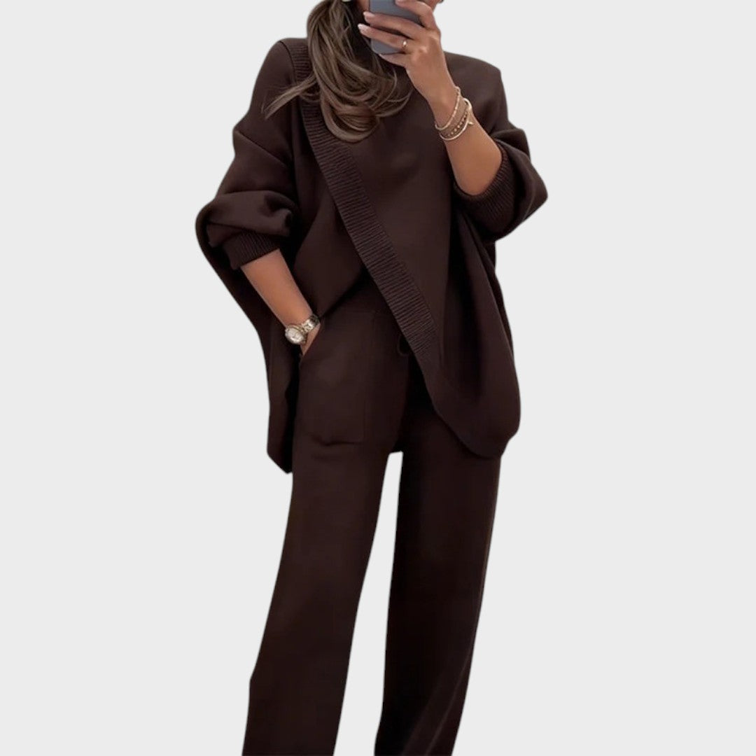 Monserat™ oversized jersey trousers set by Emma & Rose Cape Town, featuring a comfortable, stylish conjunto with relaxed fit.