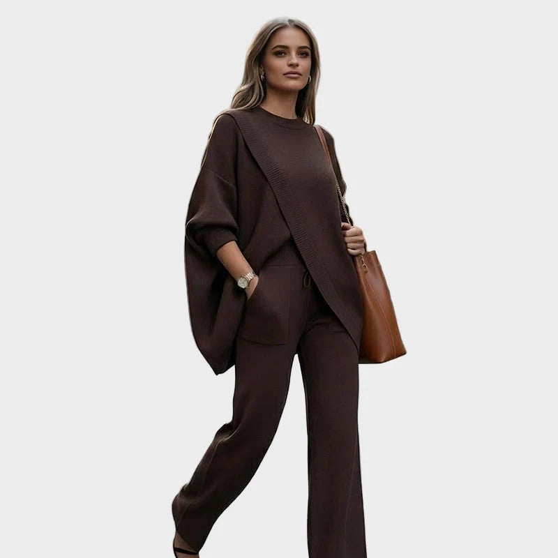 Emma & Rose Cape Town Monserat™ oversized jersey trousers set featuring a comfortable, relaxed fit in neutral tones.