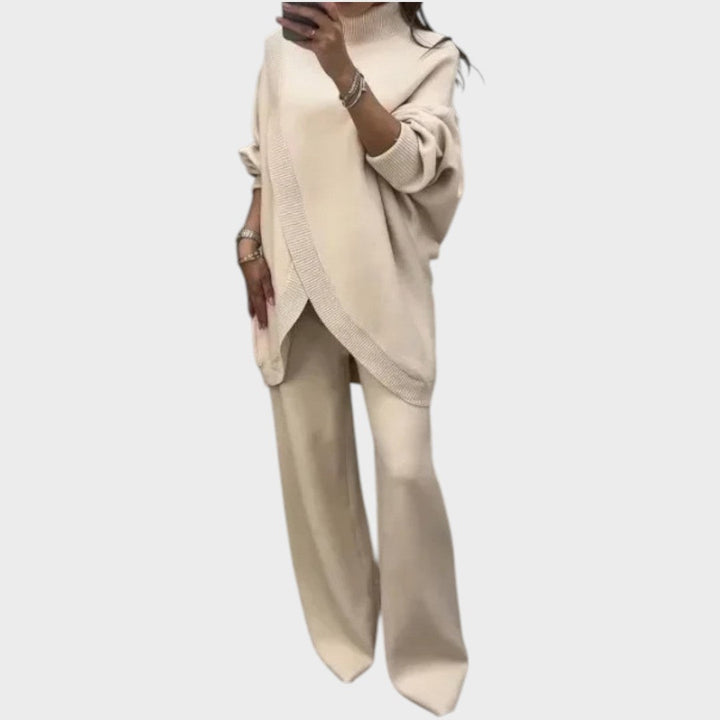 Emma & Rose Cape Town Monserat™ oversized jersey trousers set with relaxed fit and comfortable fabric, shown in a casual outfit.