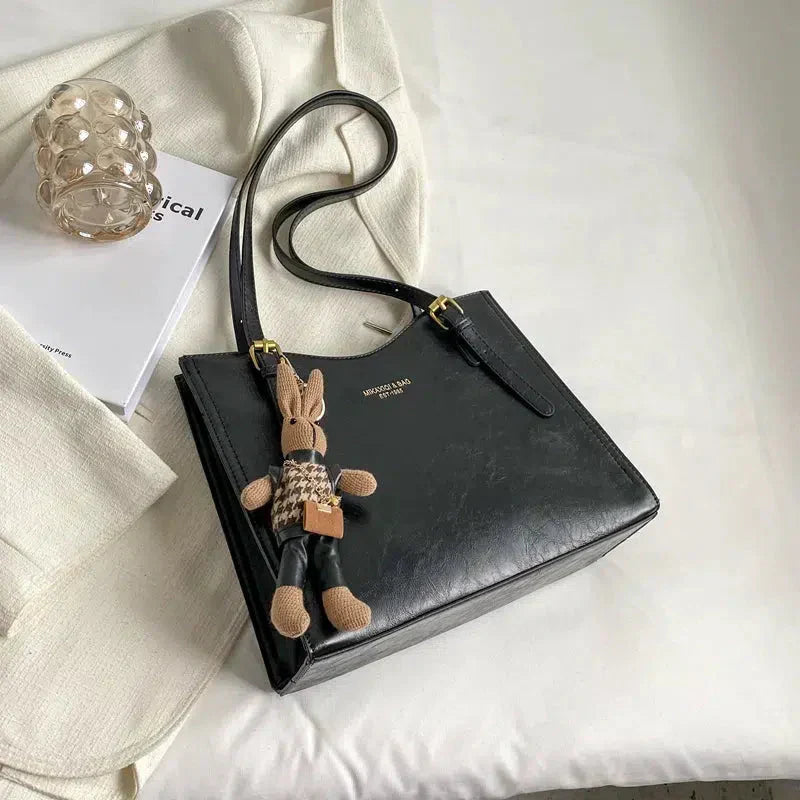 Lena | Vintage Vegan Leather Shoulder Bag