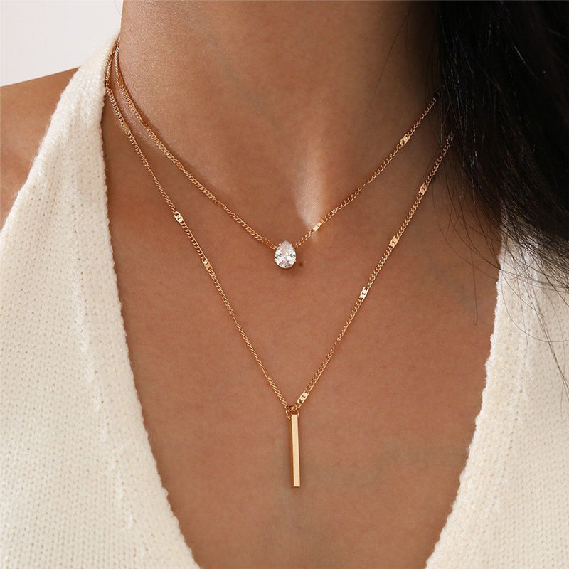 Emma & Rose Cape Town Jacoba vintage necklace set with gold pendant and matching chain, elegant jewelry for special occasions.