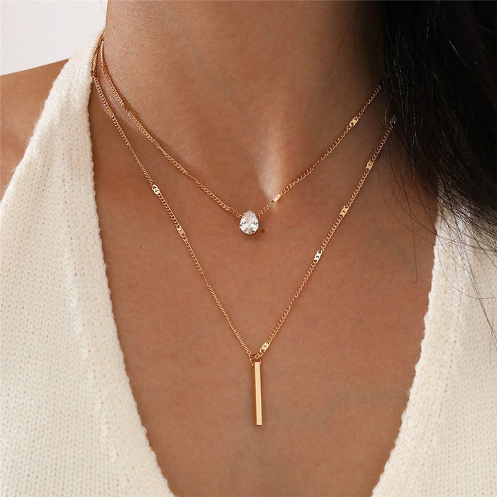 Emma & Rose Cape Town Jacoba vintage necklace set with gold pendant and matching chain, elegant jewelry for special occasions.