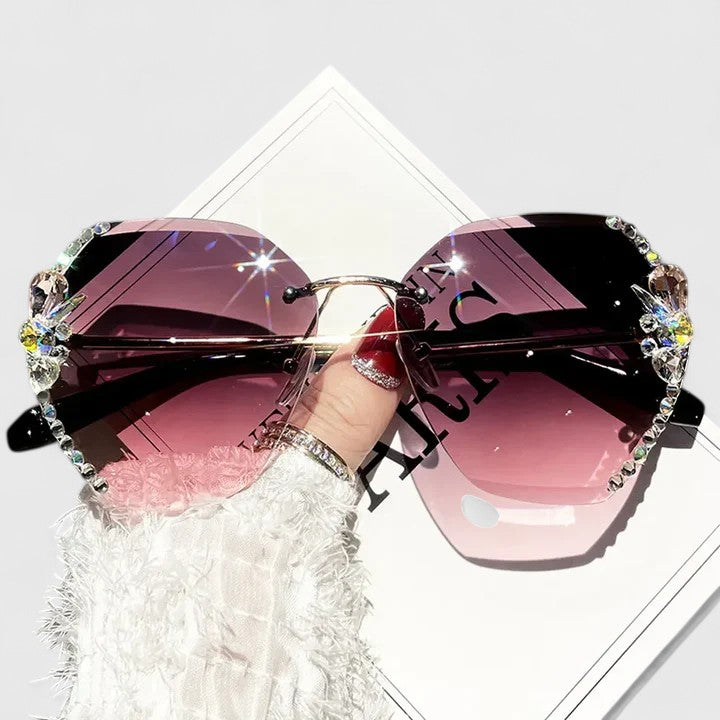 Emma & Rose Cape Town Brystahl sunglasses with gradient grey lenses and sophisticated frame design.