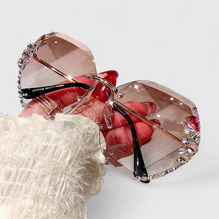 Emma & Rose Cape Town Brystahl sophisticated sunglasses with gradient grey lenses and stylish frame, perfect for elegant sun protection.
