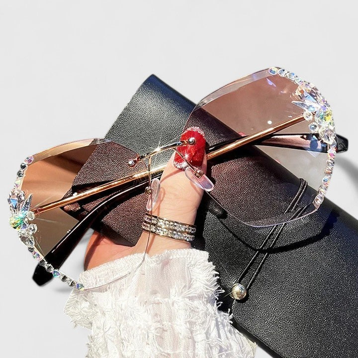 Emma & Rose Cape Town Brystahl sophisticated sunglasses with gradient grey lenses and sleek frame design.