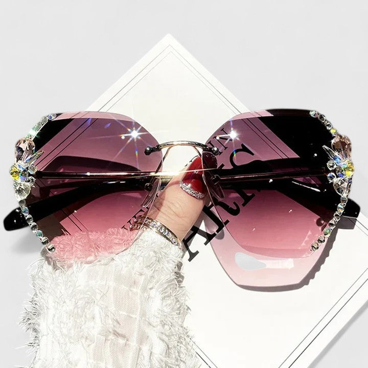 Emma & Rose Cape Town Brystahl sophisticated sunglasses with gradient grey lenses and stylish frame, perfect for modern fashion.