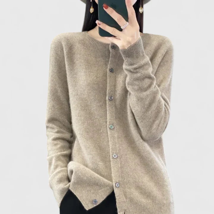 Lyxandria™  |  Comfortable Cardigan