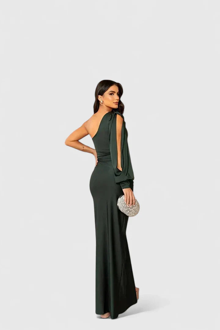 Emma & Rose Cape Town Saryxiah™ elegant green maxi dress, lightweight and flowing, perfect for formal or casual occasions.