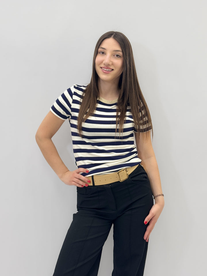 Emma & Rose Cape Town Dominique striped maglieria T-shirt with Lurex details in black, featuring a fitted design and stylish striped pattern.