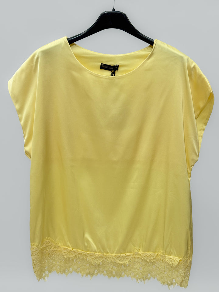 Women's Emma & Rose Cape Town elegant blouse in soft luxurious fabrics, featuring a stylish and comfortable design.
