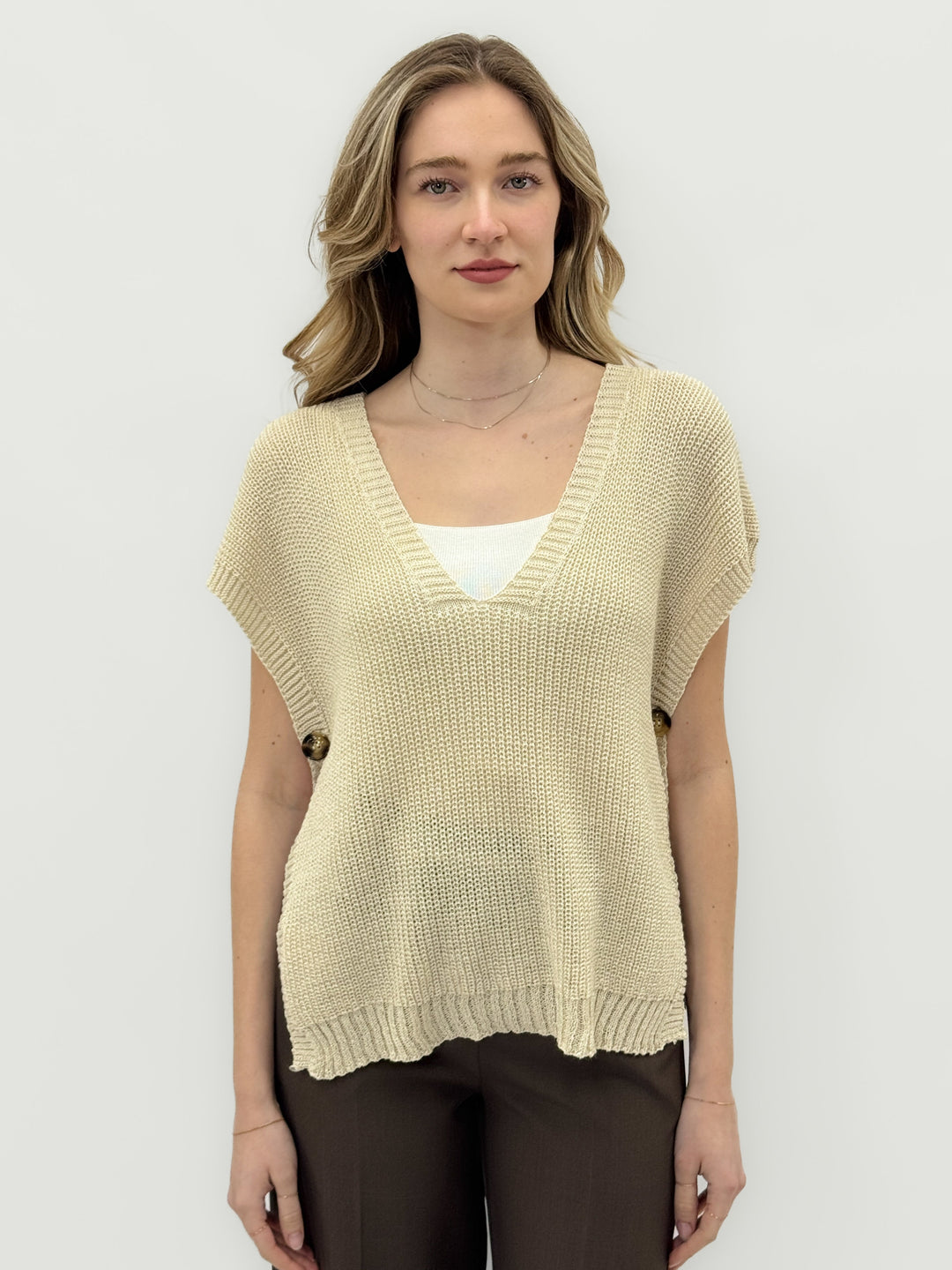 Green oversized knitted gilet for women by Chantelle™ from Emma & Rose Cape Town, featuring a cozy, chunky knit design.
