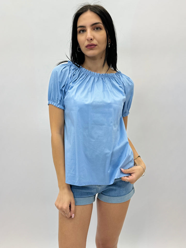 Emma & Rose Cape Town Charlize solid color balloon top in white, featuring a loose, comfortable maglieria knit design.