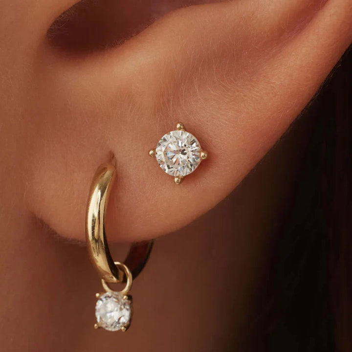 Emma & Rose Cape Town Avianorra™ 18k gold earrings featuring elegant, handcrafted ohrring design with intricate detailing.