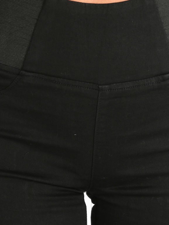 High-waisted push-up jeggings for women by Emma & Rose Cape Town, featuring a fitted design and denim fabric.