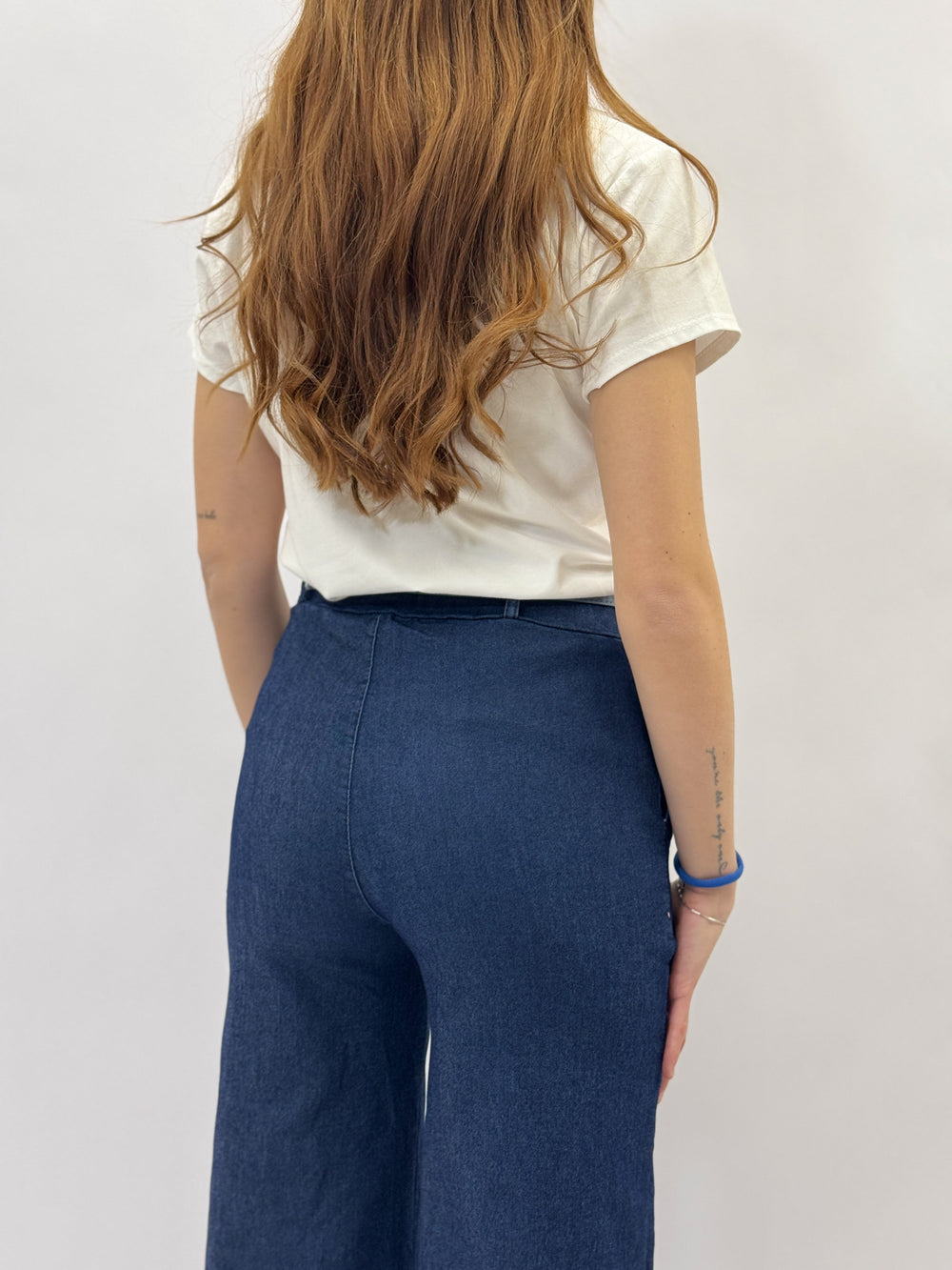 Emma & Rose Cape Town Adele™ light soft fabric culotte pants with belt, stylish and comfortable women's pantaloni.
