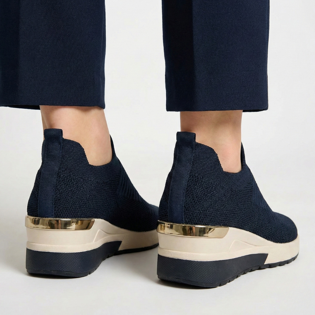 Emma & Rose Cape Town Austin men's comfort shoe in pink, featuring a stylish and cushioned design for all-day wear.