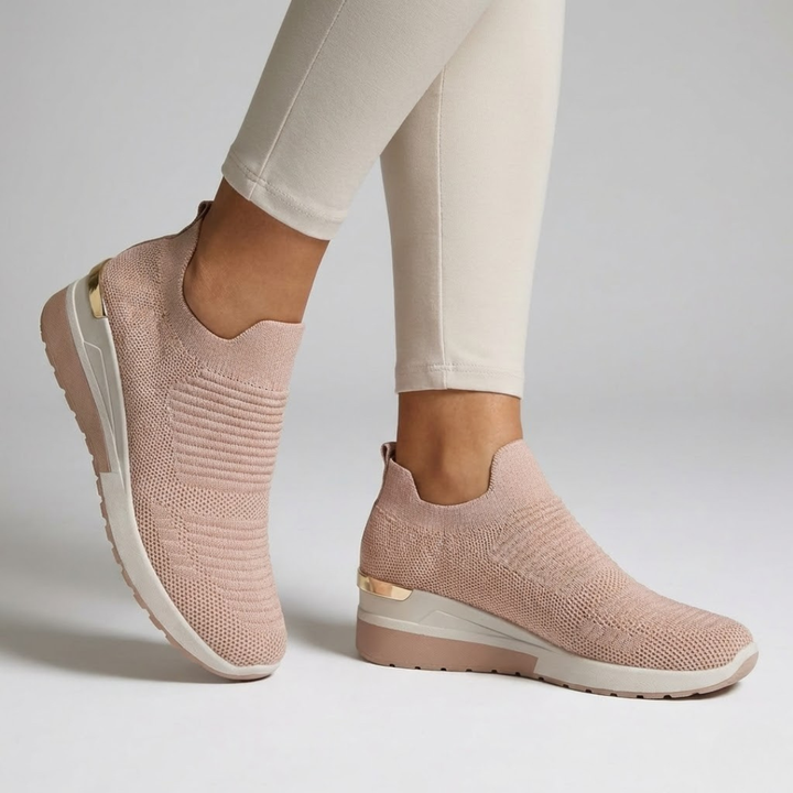 Emma & Rose Cape Town Austin men's comfort shoe in pink, featuring a classic design and cushioned sole for all-day wear.