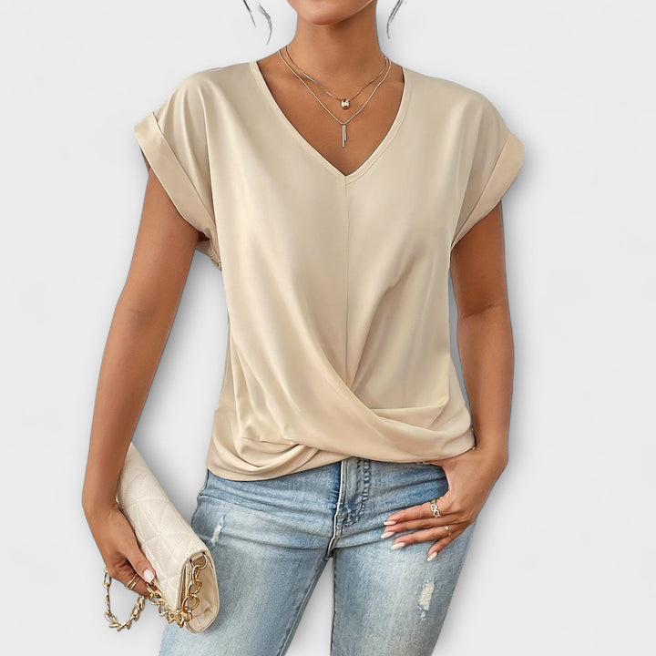 Emma & Rose Cape Town Carlinda pink V-neck top, elegant women’s blouse with a flattering neckline and stylish fit.