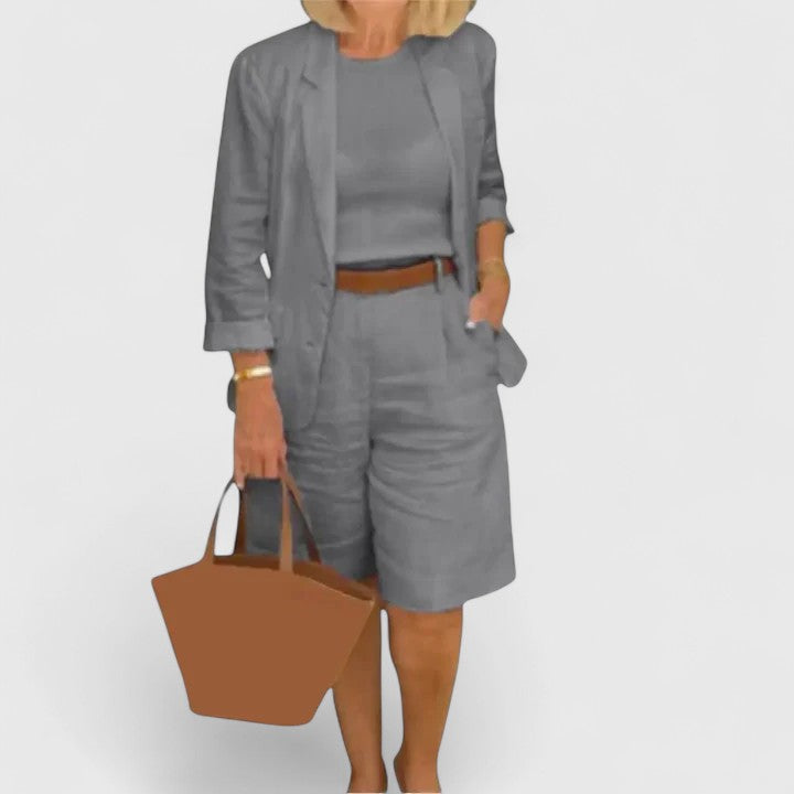 Emma & Rose Cape Town Railey™ elegant red 2-piece suit set, stylish tailored suit with fitted blazer and matching trousers.