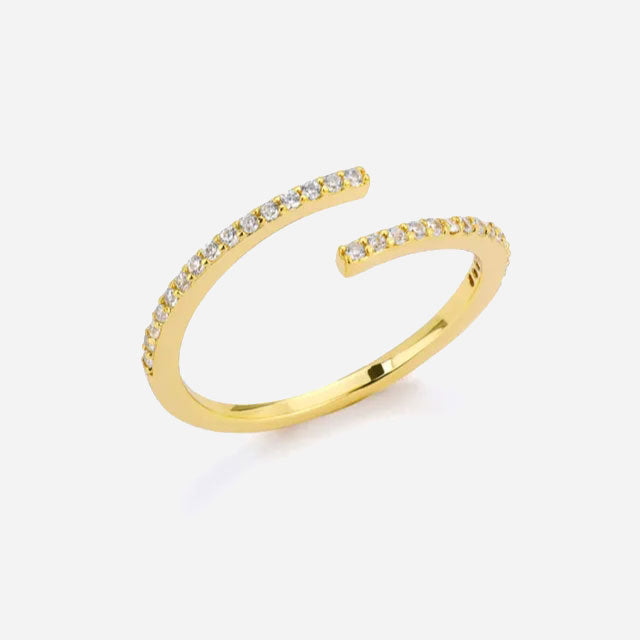 Emma & Rose Cape Town Eliandrea™ classic zirconia ring, adjustable silver band with sparkling cubic zirconia gemstone.