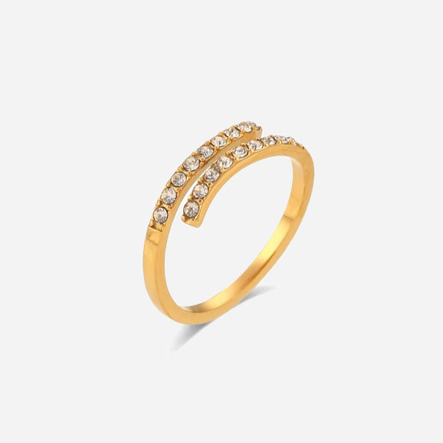 Emma & Rose Cape Town Miralyssa 18k gold adjustable ring with a sleek, elegant design and smooth finish.