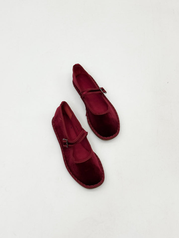 Black Bronwyn™ Friulane strap shoes from Emma & Rose Cape Town, featuring a stylish slip-on design with leather straps.