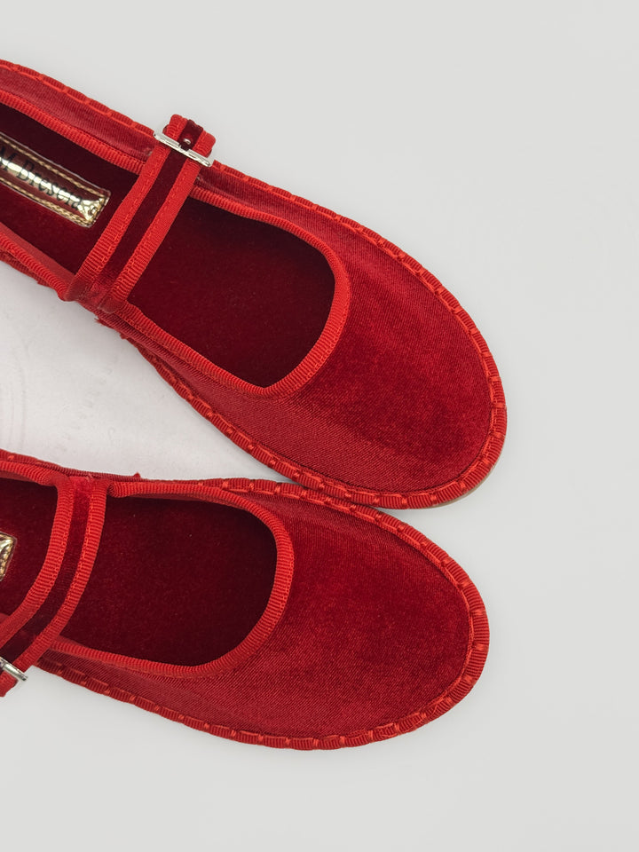 Black Bronwyn™ Friulane strap shoes from Emma & Rose Cape Town, stylish slip-on footwear with a distinctive strap detail.