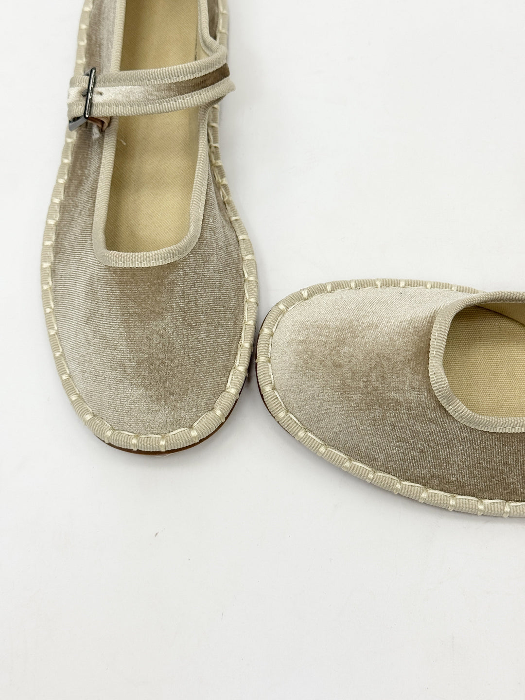 Black Emma & Rose Cape Town Bronwyn™ Friulane strap shoes, size 36, with stylish design and comfortable slip-on style.