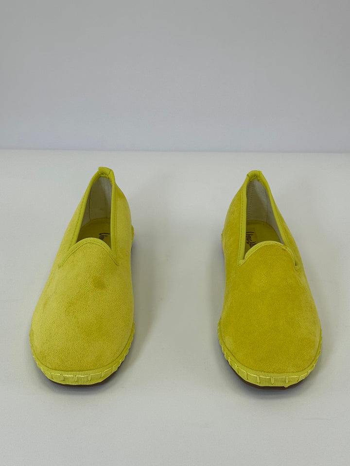Black Delia™ Friulane slippers by Emma & Rose Cape Town featuring soft, luxurious fabrics and comfortable slip-on design.