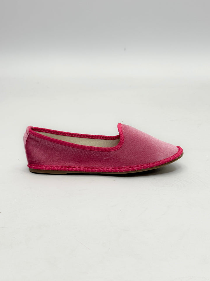 Black Viviane™ scarpe by Emma & Rose Cape Town featuring soft luxurious fabrics and a stylish Friulane border.