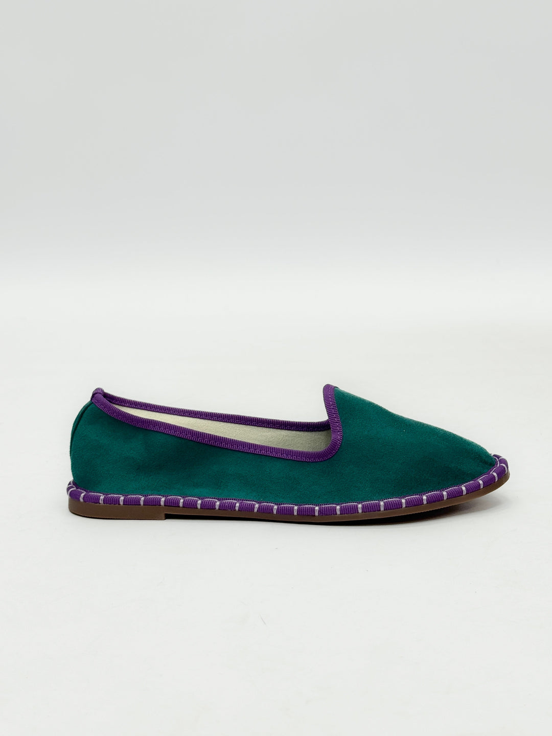 Black Viviane™ scarpe from Emma & Rose Cape Town with soft luxurious fabrics and a Friulane border design.