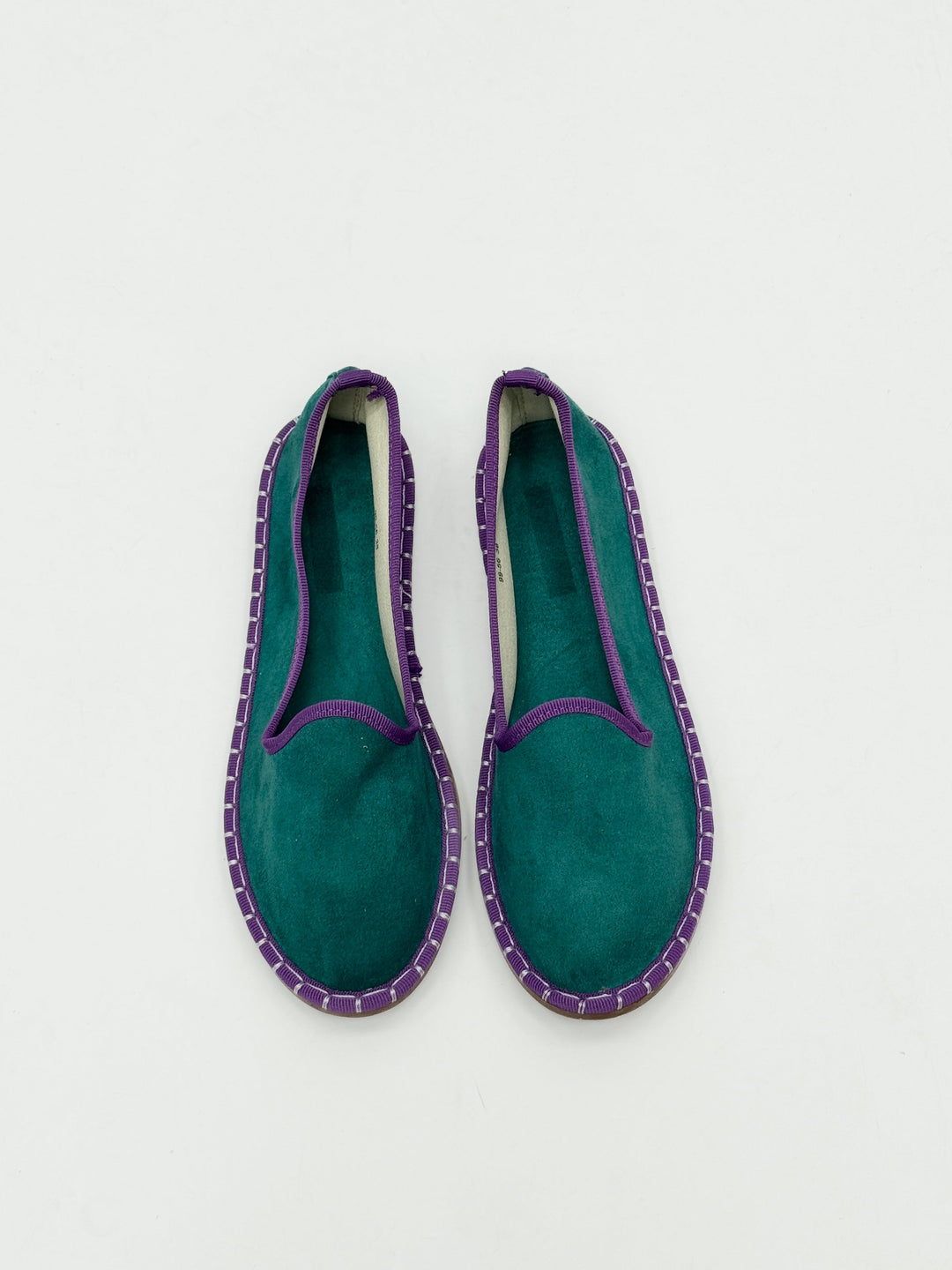 Black Viviane™ scarpe by Emma & Rose Cape Town featuring soft luxurious fabrics and a Friulane border design.