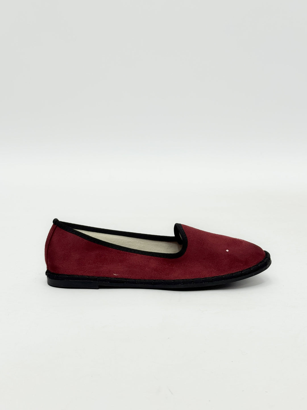 Black Viviane™ Emma & Rose Cape Town scarpe with soft luxurious fabrics and a stylish Friulane border, size 36.