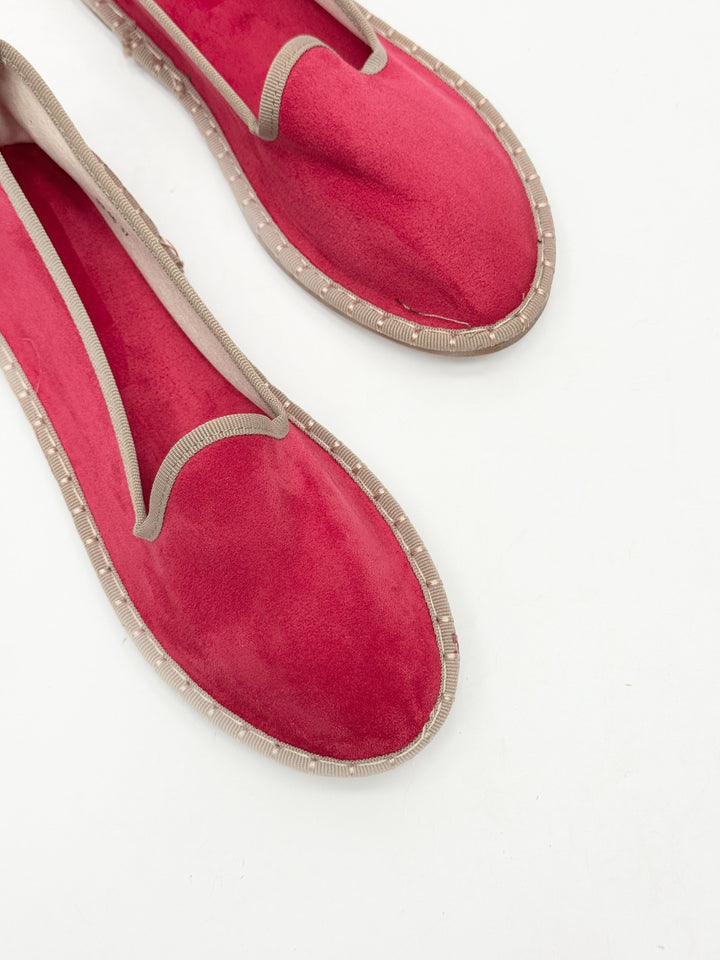 Black Viviane™ scarpe by Emma & Rose Cape Town with soft luxurious fabrics and Friulane border design.