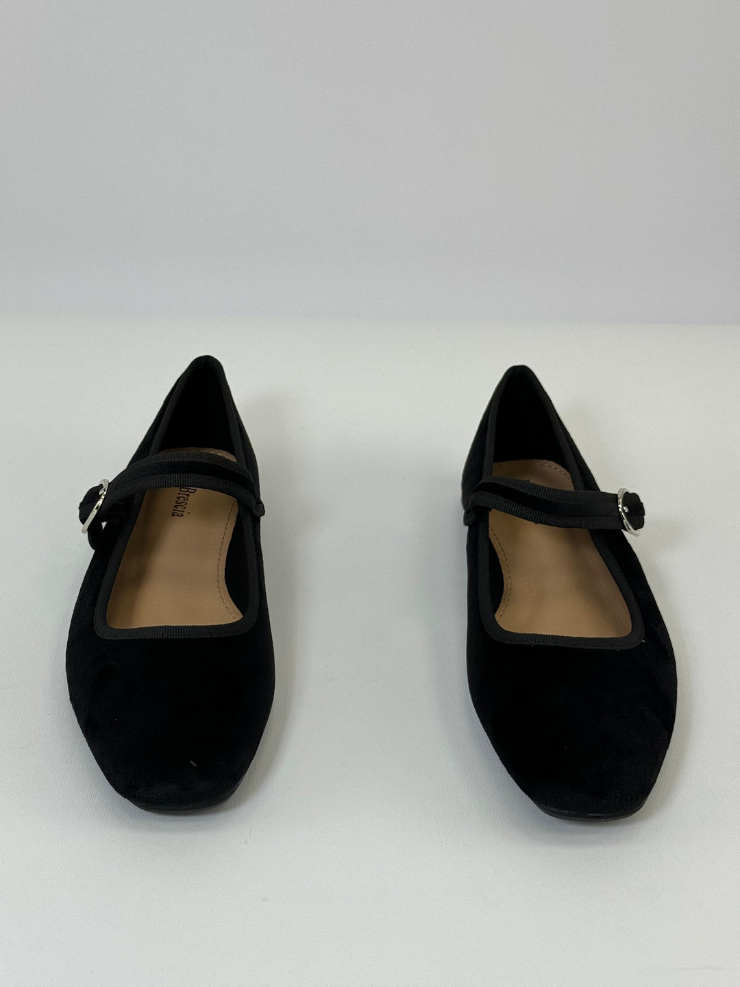Black Emma & Rose Cape Town Yolande ballet flats with ankle strap, stylish slip-on shoes for women.