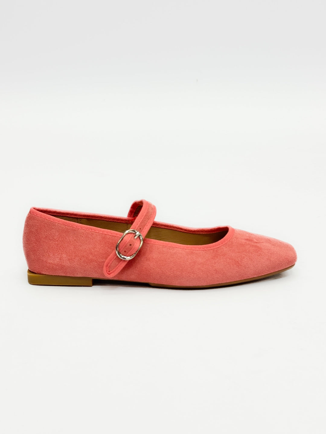 Black Yolande™ ballet flats with strap by Emma & Rose Cape Town, showcasing elegant slip-on shoes with a comfortable strap.