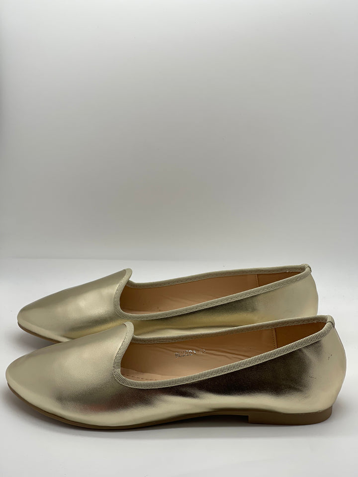 Black Zoë™ Friulane heel shoes by Emma & Rose Cape Town, stylish slip-on footwear with a comfortable heel.