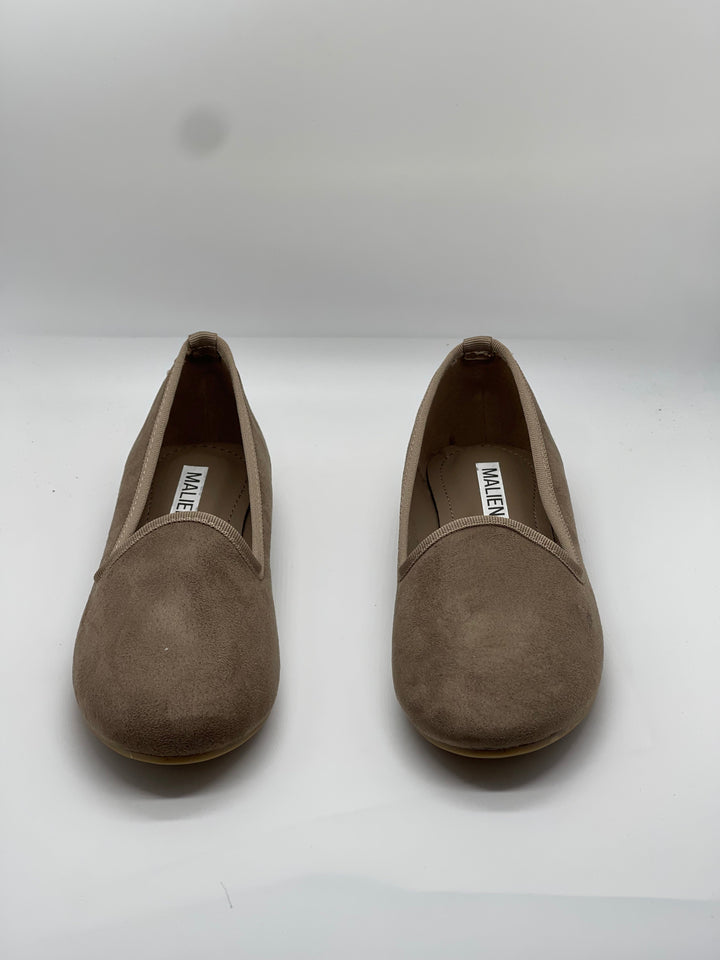 Black Zoë™ Friulane heel shoes by Emma & Rose Cape Town, stylish slip-on footwear with a comfortable heel.