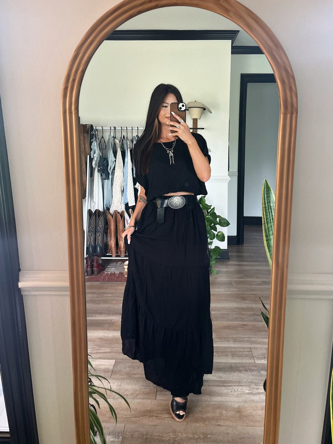 Emma & Rose Cape Town Lisa™ maxi skirt black set, stylish matching skirt and top ensemble for a chic look.