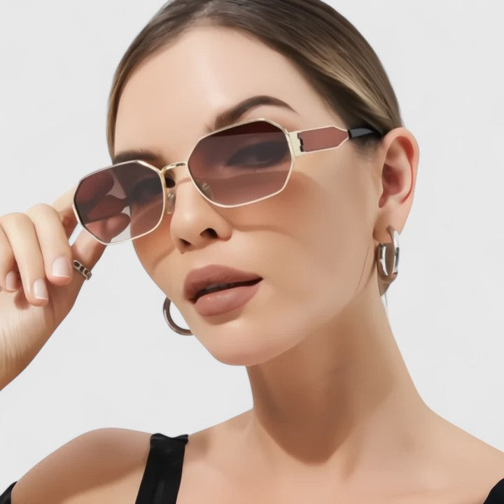 Emma & Rose Cape Town Jaylynne™ black elegant sunglasses with sleek frames and tinted lenses.