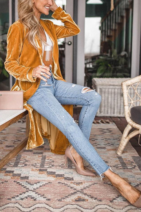 Emma & Rose Cape Town Paya™ kimono coat, gold-colored top with flowing fabric and wide sleeves, stylish and comfortable.