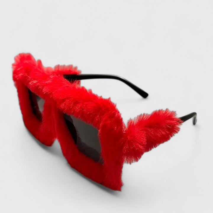 Emma & Rose Cape Town Kambriah™ stylish sunglasses with white gradient pink lenses and sleek frame design.