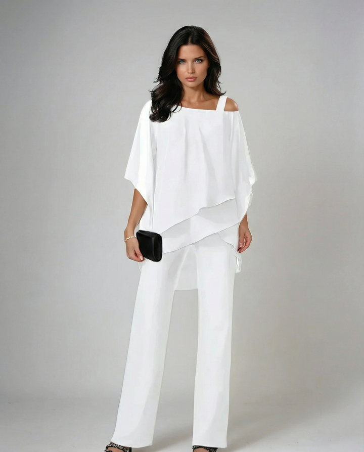Emma & Rose Cape Town Mariella™ airy two-piece set in white, featuring lightweight fabric and comfortable fit.