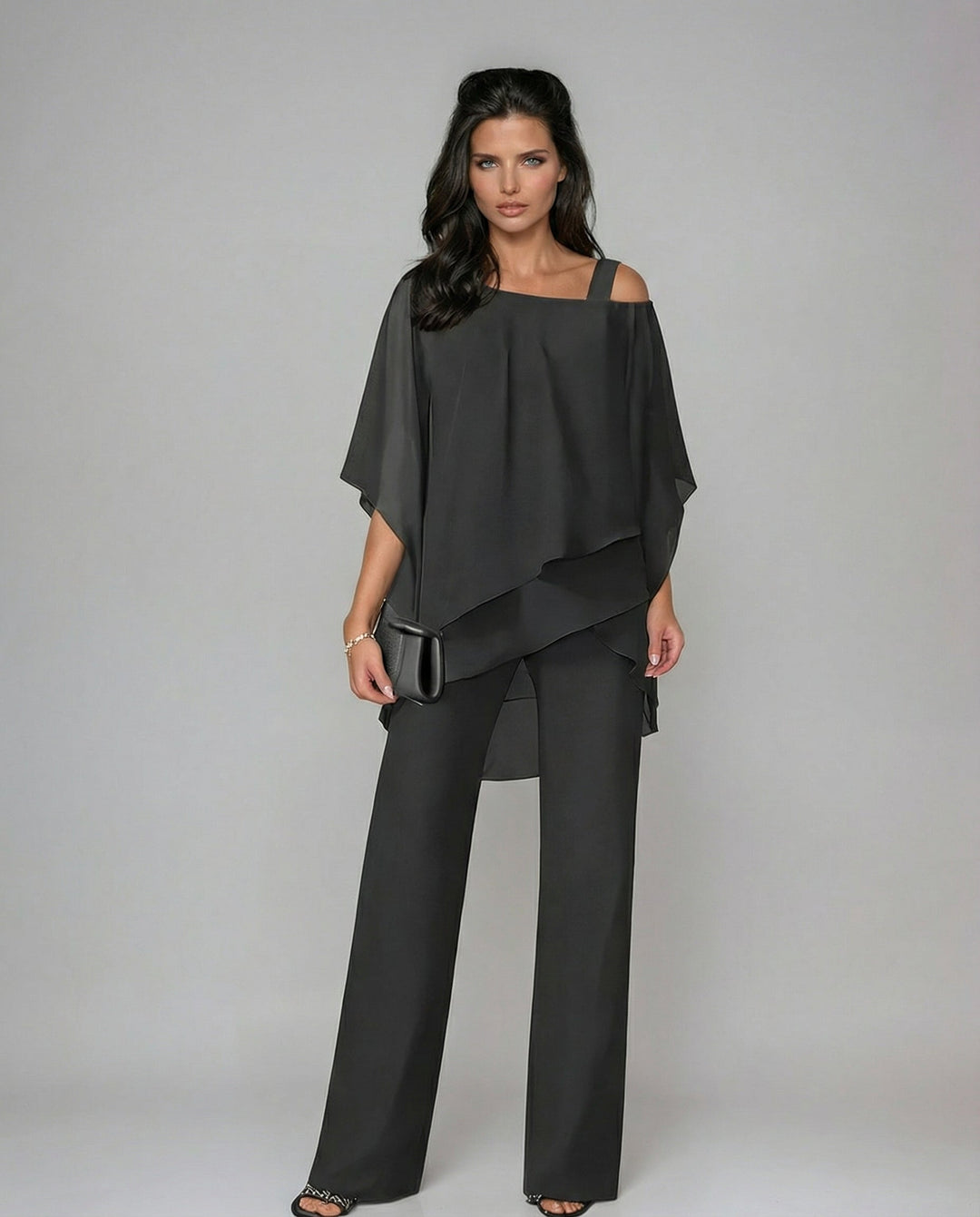 Emma & Rose Cape Town Mariella airy two-piece set in white, featuring lightweight fabric and stylish design.