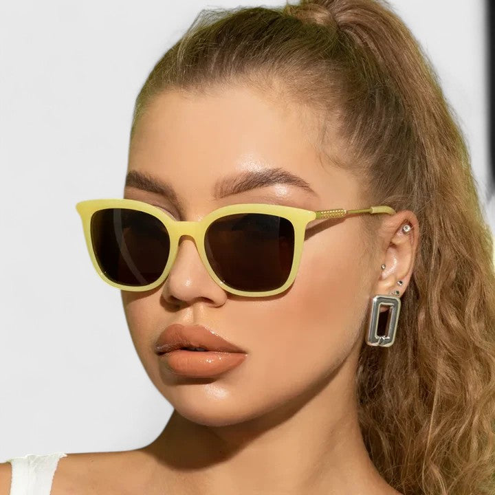 Emma & Rose Cape Town Savanuhh™ stylish white sunglasses with sleek frame and dark tinted lenses, fashionable accessory for sunny days.