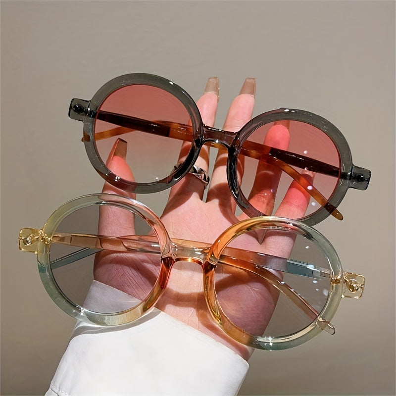 Emma & Rose Cape Town Celeste vintage circular frames for women in obsidian black, stylish accessories with a classic design.